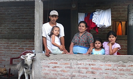 Nicaraguan farming family