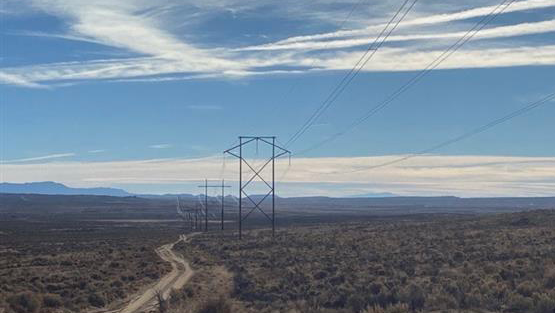 Power lines in Ojo Encino