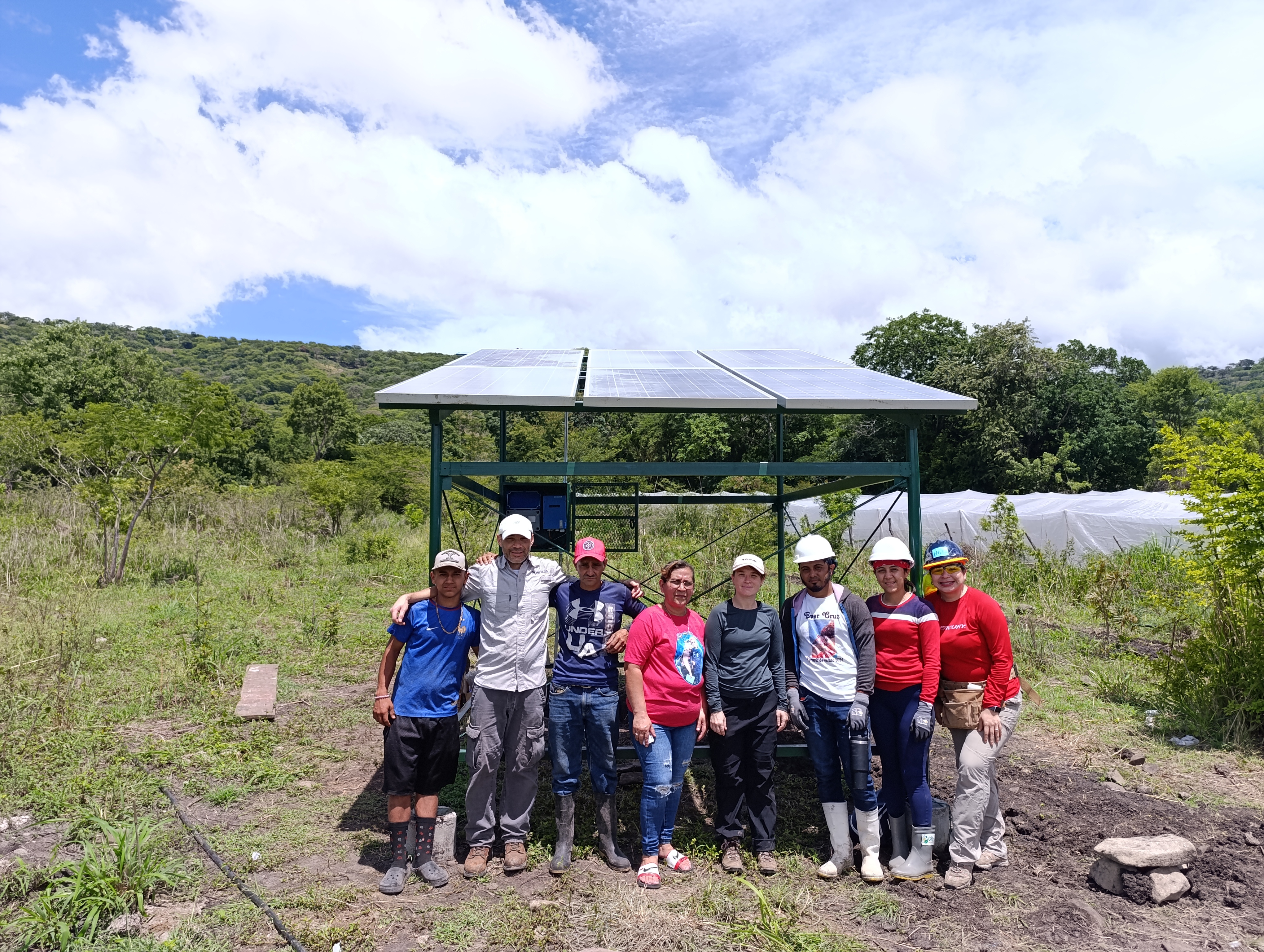 Group Picture Solar Installation