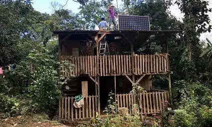 GRID brought solar electricity to the school, health center, and 18 houses in San Isidro, in addition to a solar-powered water pump bringing potable water to 24 families.