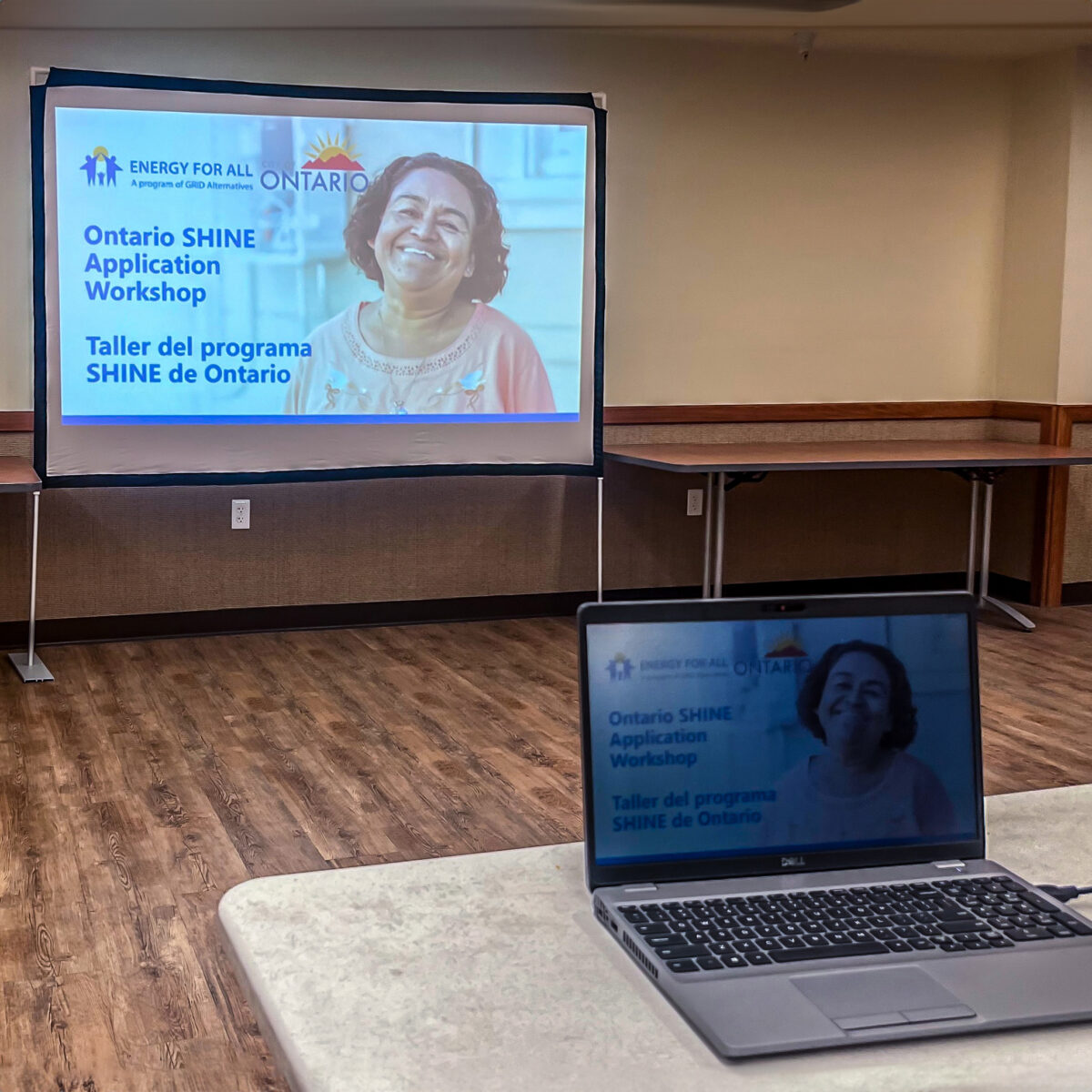 Laptop with presentation projection