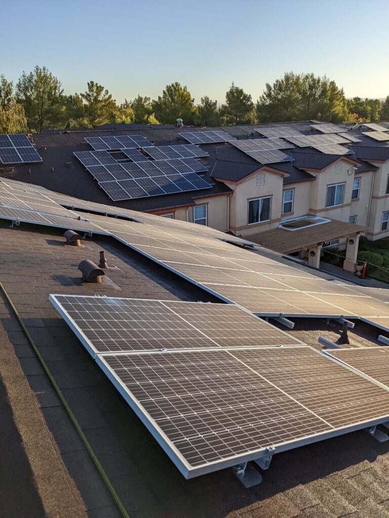 valley oaks apartment rooftop solar